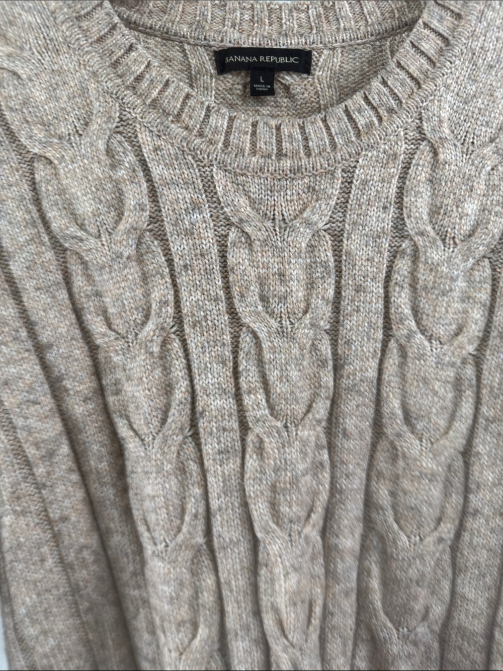 Banana Republic Women’s Large Cable Knit Sweater Beige Taupe
